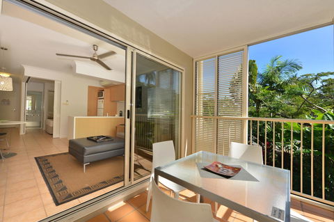 Port Douglas Apartments - Adults Only Oasis - Accommodation Newcastle 5