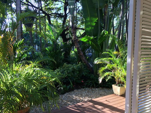 Port Douglas Apartments - Adults Only Oasis - Accommodation Newcastle 2