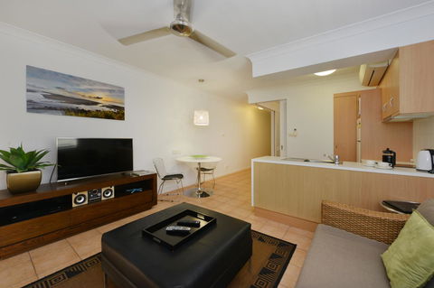Port Douglas Apartments - Adults Only Oasis - Accommodation Newcastle 23