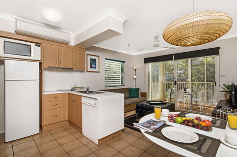 Port Douglas Apartments - Adults Only Oasis - Accommodation Newcastle 15