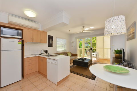 Port Douglas Apartments - Adults Only Oasis - Accommodation Newcastle 0