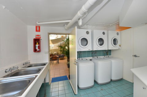 Port Douglas Apartments - Adults Only Oasis - Accommodation Newcastle 24