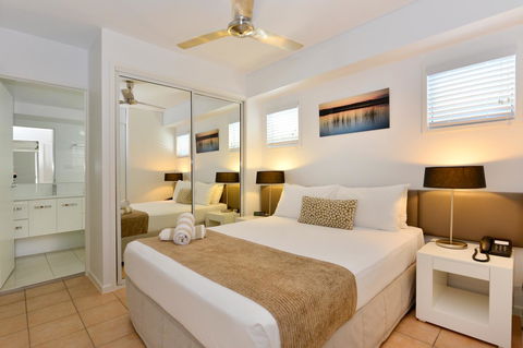 Port Douglas Apartments - Adults Only Oasis - Accommodation Newcastle 29