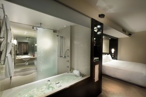 Hilton Cairns - Accommodation Newcastle 19