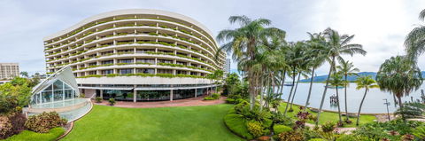 Hilton Cairns - Accommodation Newcastle 18