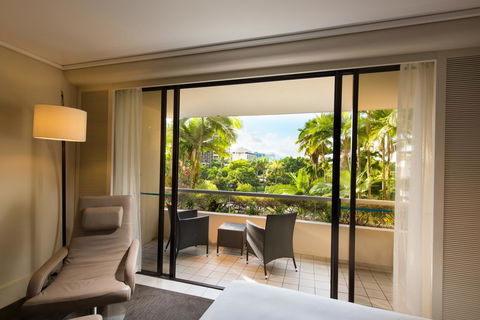 Hilton Cairns - Accommodation Newcastle 10