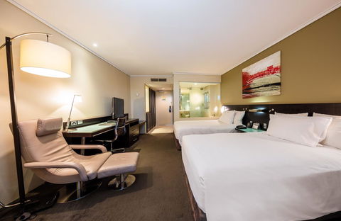 Hilton Cairns - Accommodation Newcastle 11