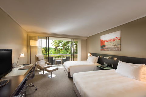 Hilton Cairns - Accommodation Newcastle 8