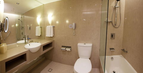 Hilton Cairns - Accommodation Newcastle 28