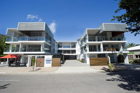 Maggies Beachfront Apartment 13 - Accommodation Newcastle 0