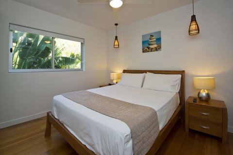 Maggies Beachfront Apartment 13 - Accommodation Newcastle 7