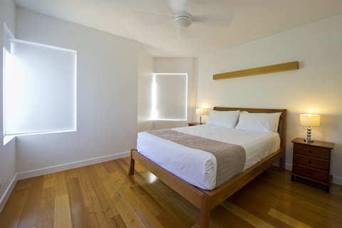 Maggies Beachfront Apartment 13 - Accommodation Newcastle 12