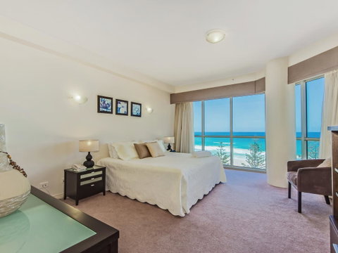 Oceana On Broadbeach - Accommodation Newcastle 4