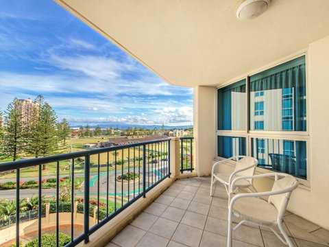 Oceana On Broadbeach - Accommodation Newcastle 12