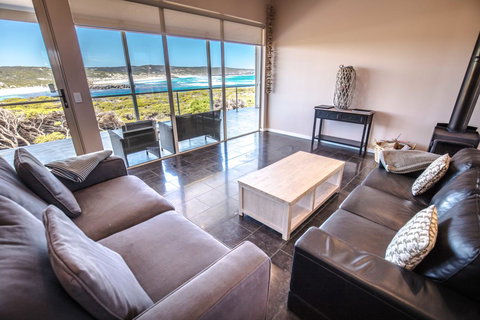 Hanson Bay Cabins - Accommodation Newcastle 7