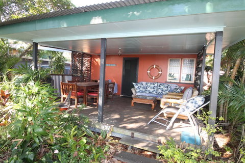 Signal Cottage - Accommodation Newcastle 2