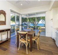 Reflections Topaz Villa - Accommodation Newcastle
