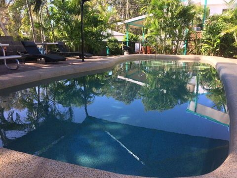Tropical Palms Resort & 4WD Hire - Accommodation Newcastle 18