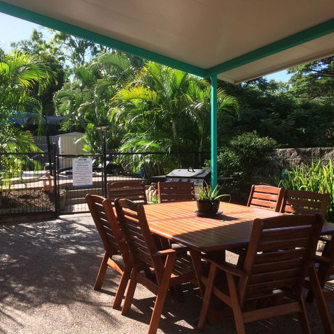 Tropical Palms Resort & 4WD Hire - Accommodation Newcastle 21