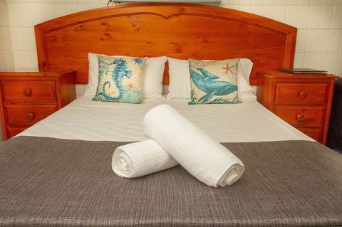 Tropical Palms Resort & 4WD Hire - Accommodation Newcastle 4