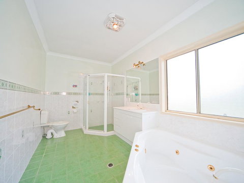 Waterfront At White Patch - Accommodation Newcastle 29