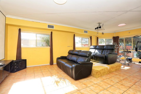 Waterfront At White Patch - Accommodation Newcastle 40