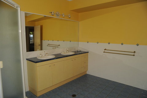 Waterfront At White Patch - Accommodation Newcastle 20