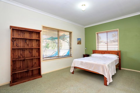 Waterfront At White Patch - Accommodation Newcastle 38