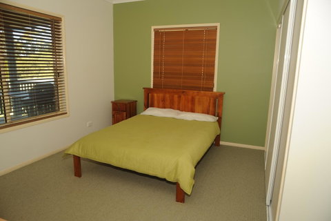 Waterfront At White Patch - Accommodation Newcastle 18