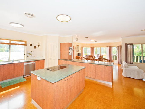 Waterfront At White Patch - Accommodation Newcastle 14