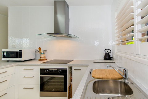Lowset Sweetie, Central To Everything - Partridge St, Bongaree - Accommodation Newcastle 14