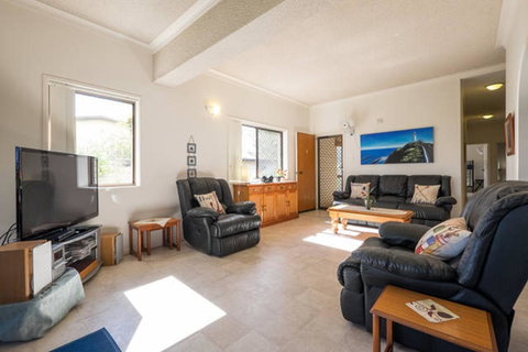 Keith\'s Place, 1 Of The 3 Most Popular Units On Bribie - Accommodation Newcastle 12