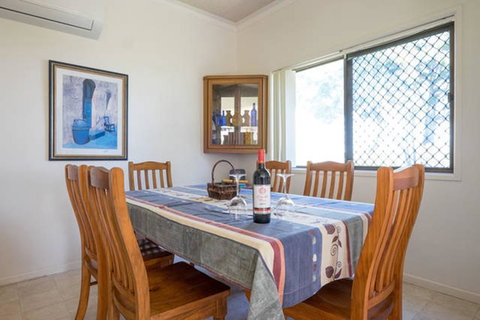 Keith\'s Place, 1 Of The 3 Most Popular Units On Bribie - Accommodation Newcastle 13