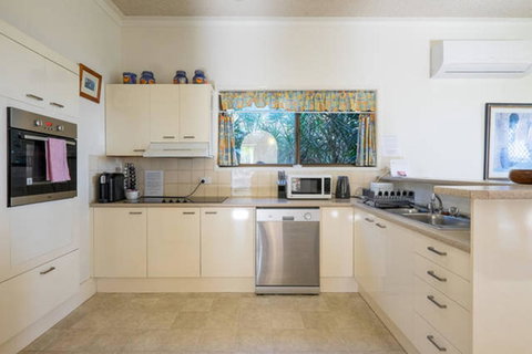 Keith\'s Place, 1 Of The 3 Most Popular Units On Bribie - Accommodation Newcastle 14