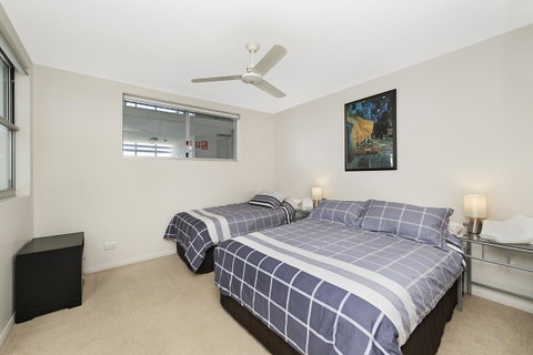Keith's Sister - Accommodation Newcastle 9