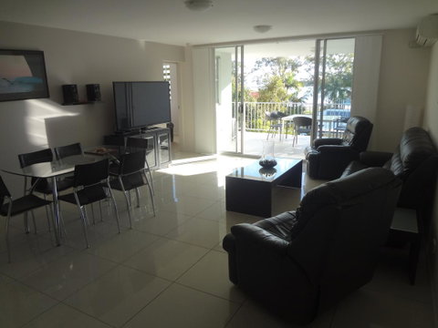Keith's Sister - Accommodation Newcastle 27