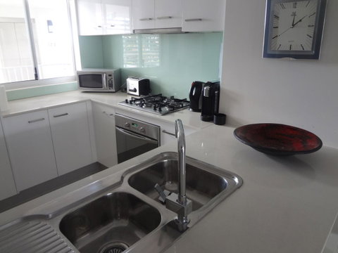 Keith's Sister - Accommodation Newcastle 20
