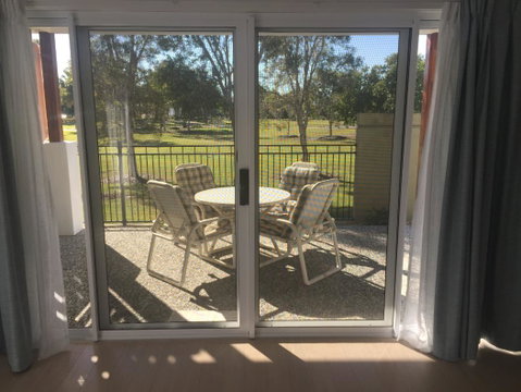 Modern Beach Villa - Accommodation Newcastle 11