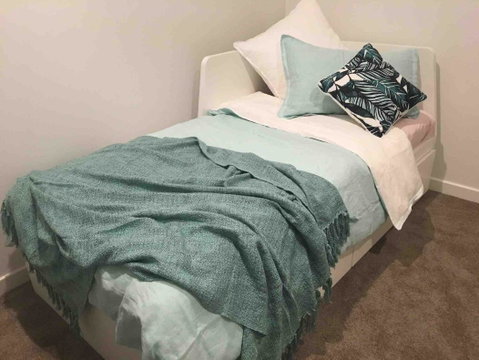 Modern Beach Villa - Accommodation Newcastle 4