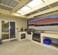 Ocean Wave - Accommodation Newcastle