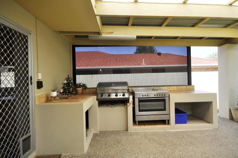 Ocean Wave - Accommodation Newcastle 18