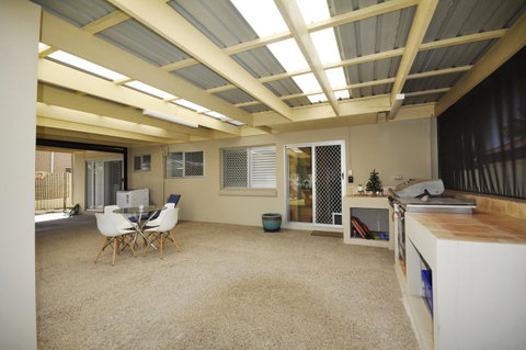 Ocean Wave - Accommodation Newcastle 20