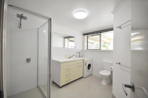 Ocean Wave - Accommodation Newcastle 16