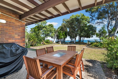 Bribie Beach House - Accommodation Newcastle 1