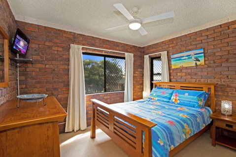 Waterviews,Pool, Wifi Its All Here !- Welsby Pde, Bongaree - Accommodation Newcastle 14