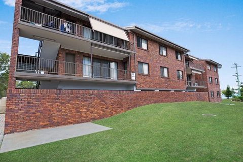 Waterviews,Pool, Wifi Its All Here !- Welsby Pde, Bongaree - Accommodation Newcastle 19