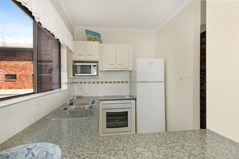Waterviews,Pool, Wifi Its All Here !- Welsby Pde, Bongaree - Accommodation Newcastle 5