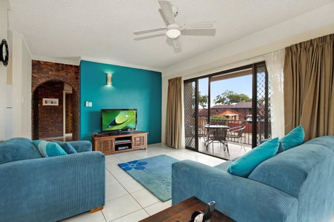 Waterviews,Pool, Wifi Its All Here !- Welsby Pde, Bongaree - Accommodation Newcastle 11