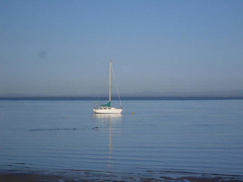 Quiet Location Across From Waterfront - South Esp, Bongaree - Accommodation Newcastle 4