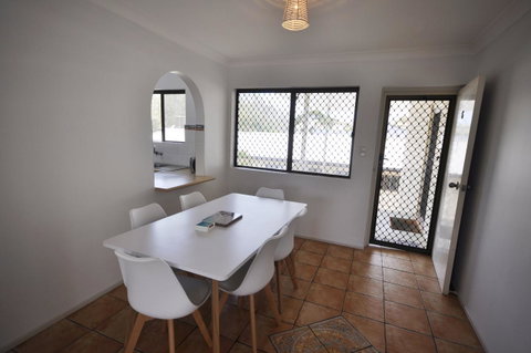 Bayviews At Bongaree - Accommodation Newcastle 9